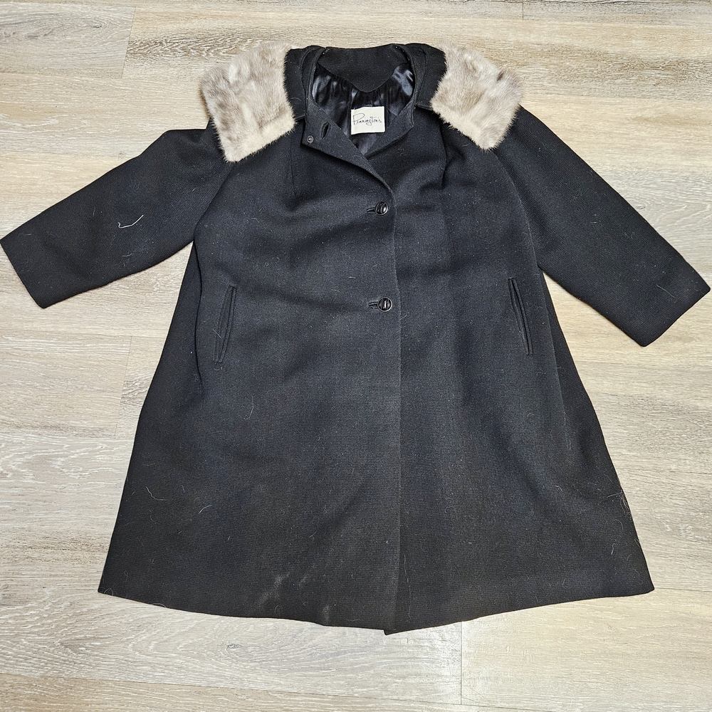 Penningtons Black Cape with Fur Collar Vintage Pure Virgin Wool Very Warm Heavy